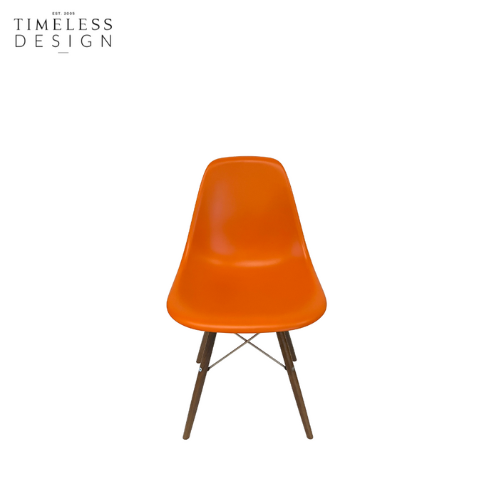 Jonas II Chair (Wooden Leg)