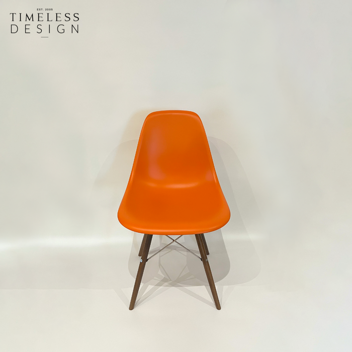 Jonas PP II Chair (Wooden Leg)