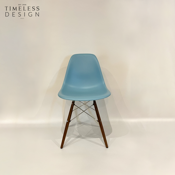 Jonas PP II Chair (Wooden Leg)