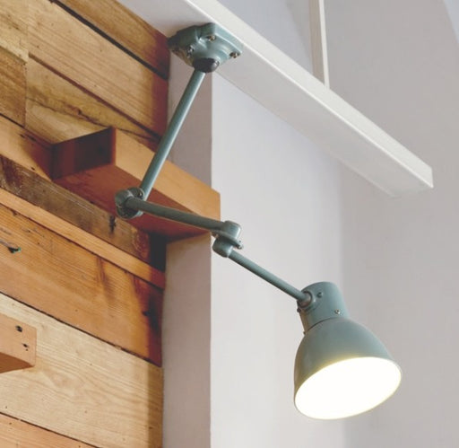 Zorro 3 Swivel Arm Wall Lamp (L) - Timeless Design