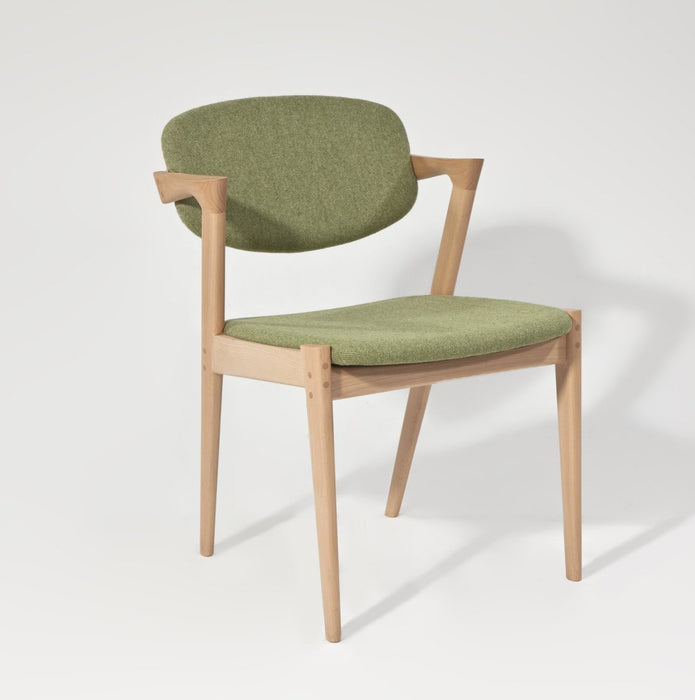 Viviana II Chair - Timeless Design