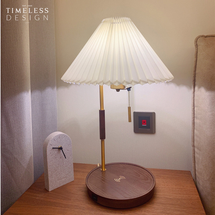 Willow Table Lamp with wireless charges