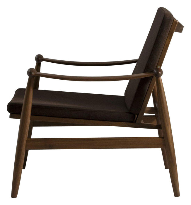 Stacy Arm Chair - Timeless Design